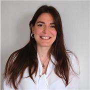 Ricercatrice aiuta studenti a preparare lezioni ed esami di biologia!